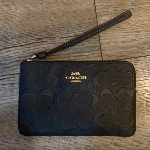 Coach Embossed Leather purse - Picture 4 of 6